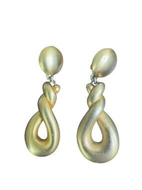 Vintage Gold Twist Drop Clip On Earrings